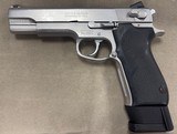 Smith & Wesson 4506-1 .45 Auto - 1 of 5