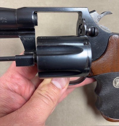 Colt Detective Special - .38 Special w/Pachmayr Legend Grips - Image 6 of 10