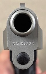 Beretta 96 Duo-Tone Stainless Slide .40 S&W - Unfired Estate Gun - Image 6 of 6