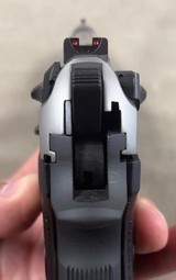 Beretta 96 Duo-Tone Stainless Slide .40 S&W - Unfired Estate Gun - Image 3 of 6