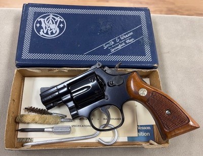 Smith & Wesson 2