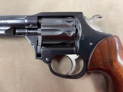 Hi Standard Sentinel MKIV - .22 Magnum - Excellent! - Image 3 of 13
