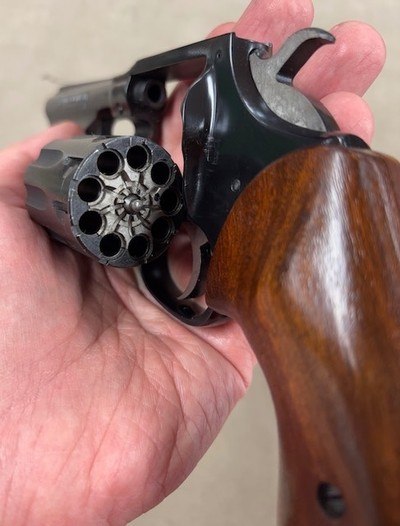 Hi Standard Sentinel MKIV - .22 Magnum - Excellent! - Image 10 of 13