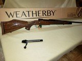 Weatherby - MKV- DeLuxe- 6.5X300 - 2 of 6