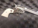 LIKE NEW, RUGER NEW MODEL “SINGLE SIX” REVOLVER, MODEL 06512, 32 H&R MAGNUM - 4 of 9