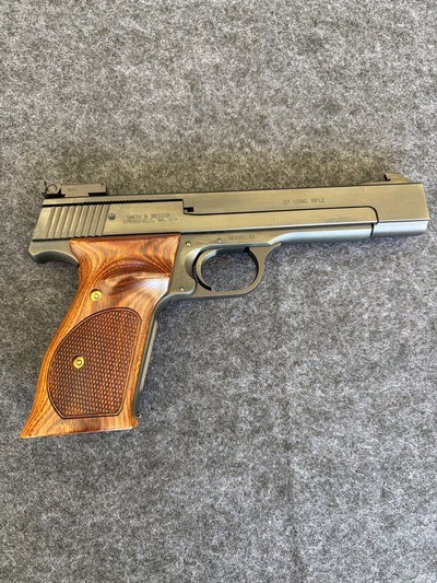 Smith and Wesson model 41 5.5”. .22lr - Image 1 of 10
