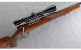 Weatherby MK V Deluxe, .300 WBY MAG - 1 of 7