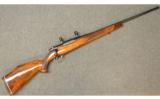 Weatherby Mark V .257 Wby Mag - 1 of 7