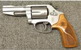 Smith & wesson 60 (pro series) .357 Mag
4950560 - 2 of 2