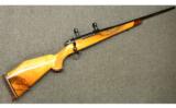 Weatherby Mark V in .270 Wby - 1 of 6