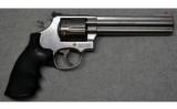 Smith & Wesson ~ 686-5 ~ .357 Mag - 1 of 2