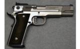 Smith & Wesson ~ 945-1 PC ~ .45 Auto - 1 of 2