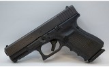 Glock 23 Gen 4 .40 S&W - 1 of 3
