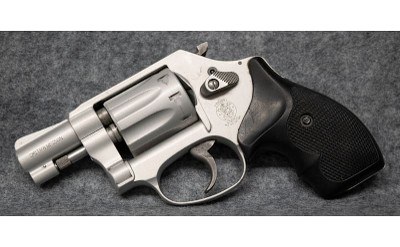 Smith & Wesson 317-2 .22 Long Rifle