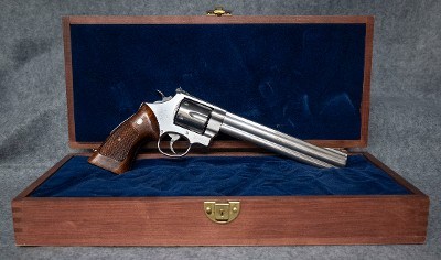 Smith & Wesson ~ Model 629-5 Revolver ~ .44 Magnum