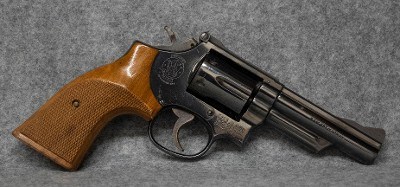 SMITH & WESSON ~ Model 19-4 ~ .357 MAGNUM