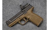 Smith & Wesson SD9 9MM - 3 of 4