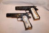 Matching Engraved and gold inlayed pair of 1911A1 pistols from the WWII era - 2 of 14