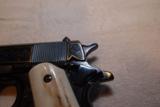 Matching Engraved and gold inlayed pair of 1911A1 pistols from the WWII era - 9 of 14