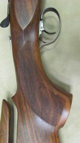 Beretta Model 692 Sporting Over/under 12 Gauge Shotgun with Factory Case and 5 Chokes - 7 of 20
