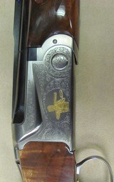 SKB Model 685 Sporting Clays O/U 12 Gauge Shotgun Engraved with Gold Inlays in Original Factory Case - 9 of 20