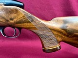 Weatherby Mark V 257 W.M. Leupold Scope Beautiful Wood - 6 of 15