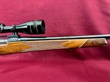 Weatherby Mark V 257 W.M. Leupold Scope Beautiful Wood - 7 of 15