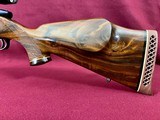 Weatherby Mark V 257 W.M. Leupold Scope Beautiful Wood - 2 of 15
