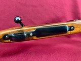 Weatherby Mark V 257 W.M. Leupold Scope Beautiful Wood - 12 of 15