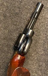 Smith & Wesson Model 10-8 .38 Special
Washington Metropolitan Police Department 1861-1986 Commemorative Boxed - 10 of 11