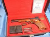 Browning Medalist Pistol w/Case - 1 of 15