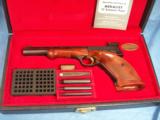 Browning Medalist Pistol complete 1968 - 1 of 15