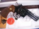 Colt Python Revolver 4" Blued Mint in Box - 4 of 14