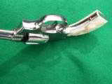 S&W MODEL 1905
32-20 HAND EJECTOR - ENGRAVED - CARVED PEARL GRIPS - NICKEL - MINT CONDITION - 3 of 8