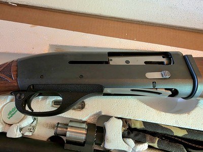 Remington SP-1010ga Semi Auto, Unfired in the box with slug barrel and 30" extra barrel. - Image 9 of 15