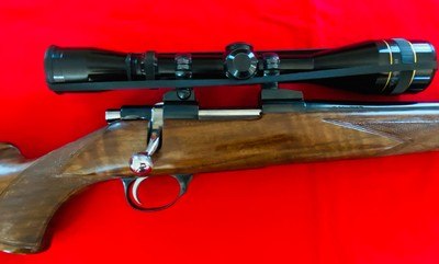 Sako L461 Vixen with exceptional wood and exceptional condition in 222 caliber.The Scope and rings are not included. - Image 3 of 13