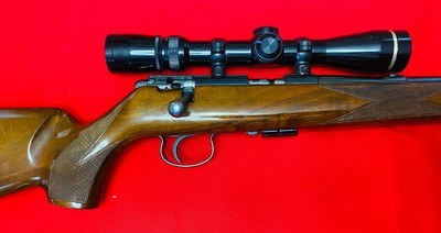 Anschutz 22 rifle with Leupold vx3 2.5 x 8 scope with nice wood and in great shape - Image 2 of 8