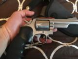 S&W MODEL 66-1 .357/.38 - 4 of 4