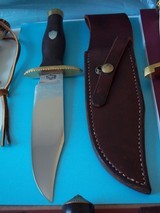 WILLIAM F. "BILL" MORAN,Jr. M-4 COMBAT MODEL1959 FANCY FILE WORK BRASS HARDWARE Ni-Ag ESCUTCHEON SHIELD ORIGINAL LEATHER SCABBARD - 3 of 3