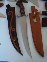 WILLIAM F. "BILL" MOAN,JR. ST-24 COMBAT KNIFE 1994 CURLY MAPLE HANDLE WOOD-LINED W/LEATHERWORK SCABBARD A SCARCITY - 6 of 7