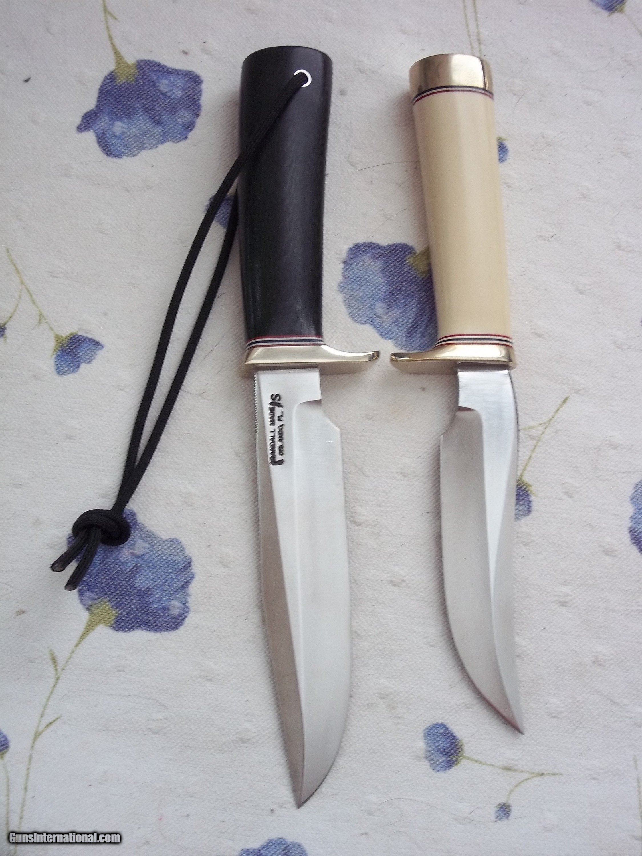 https://images.gunsinternational.com/listings_sub/acc_49660/gi_101498597/Randall-Model-3-5inch-Hunter-and-Randall-Model-5-Trail-and-Camp-Knife-Two-exquisite-pieces-from-the_101498597_49660_529D8094C5339552.JPG