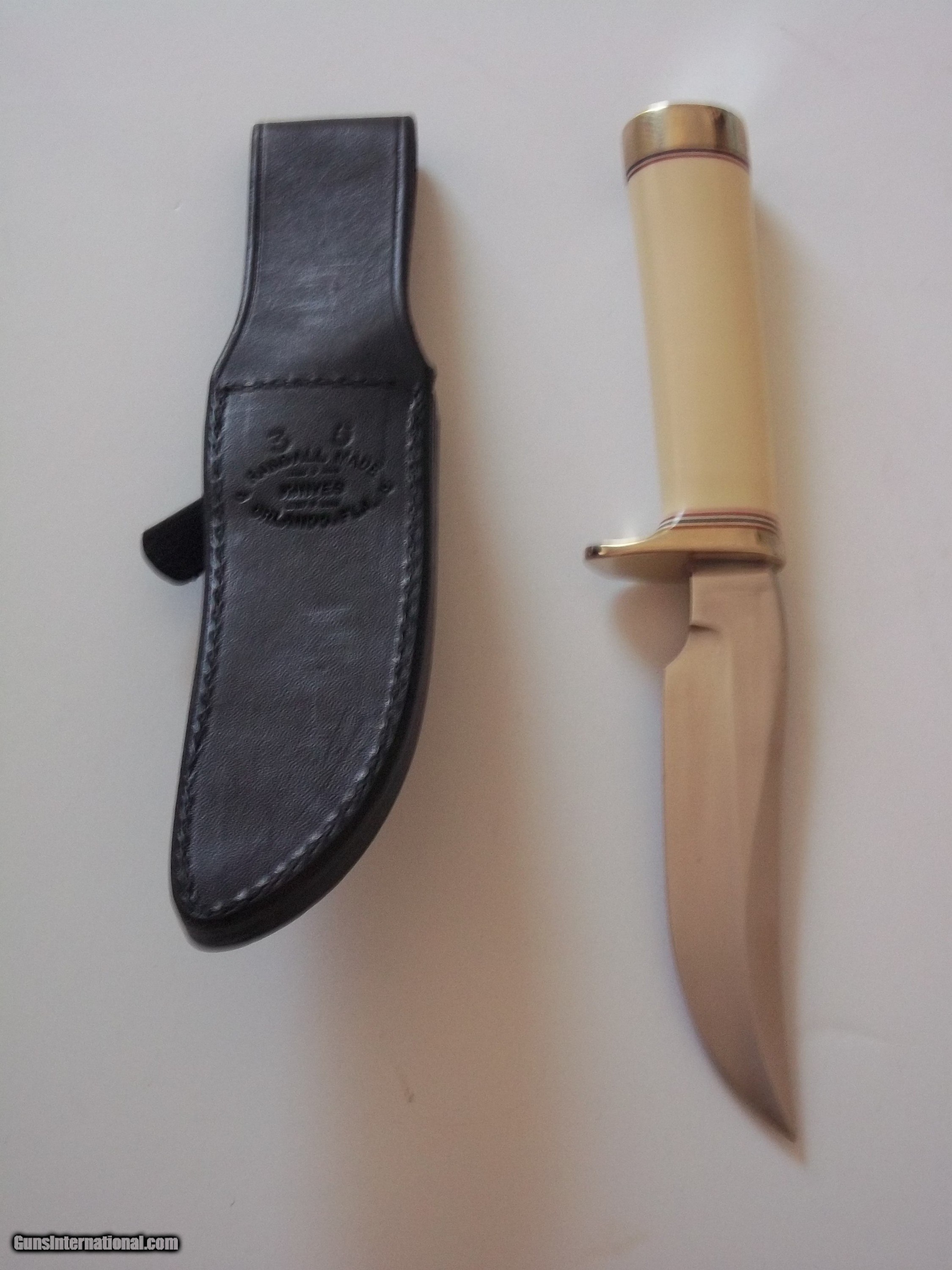 https://images.gunsinternational.com/listings_sub/acc_49660/gi_101498597/Randall-Model-3-5inch-Hunter-and-Randall-Model-5-Trail-and-Camp-Knife-Two-exquisite-pieces-from-the_101498597_49660_CD90C43463E2E7FE.JPG