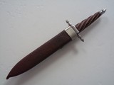 William R. Hurt Damascus Dagger Iron Guard & Nut Fluted Curly Maple Handle with Silver Wire Inlay Kudu Scabbard - 4 of 8