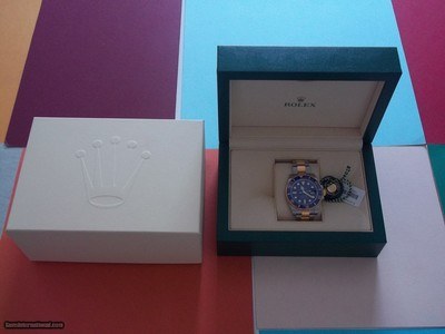 Rolex 116613LB Oyster Perpetual Submariner Date 40MM Case Oystersteel & 18 KT.Yellow Gold 97203 Oyster Bracelet Mens watch-Discountinued Model