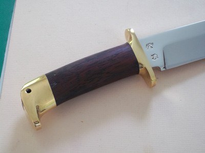 Jean TANAZACQ model Tronçay 1 from the 1990's, like new, chocolate leather sheath, beautiful mirror-polished blade, brass guard. - Image 6 of 6