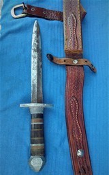 WW2 THEATER MADE FIGHTING KNIFE WITH LEATHER TOOLED SHEATH - 3 of 11