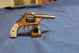 HARRINGTON AND RICHARDSON ARMS CO. WORCHESTER, MASS. 32 CALIBER WITH MOTHER OF PEARL GRIPS - ANTIQUE - 5 of 12