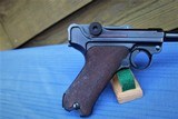 LUGER WW2 POLICE BANNER MARKED 1941 - EAGLE L - WITH MATCHING NUMBER MAG AND 1941 DATED POLICE MARKED HOLSTER - 14 of 15