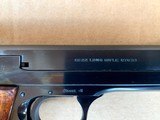 S&W Model 41 - Custom Shop - Near Mint ! 22 caliber - 14 of 15