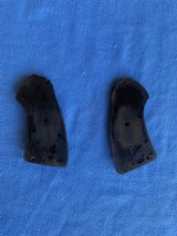Webley Mk1-6Revolver ORIGINAL GRIPS - 2 of 10
